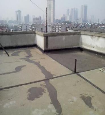 二道漏水维修 楼顶漏水是什么原因，楼顶漏水维修方法是什么?